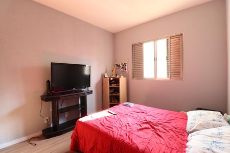 Casa à venda com 117m², 2 quartos e 2 vagasQuarto