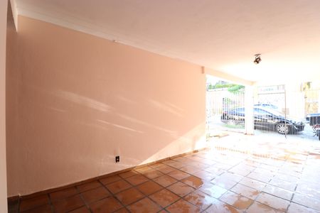 Casa à venda com 117m², 2 quartos e 2 vagasGaragem