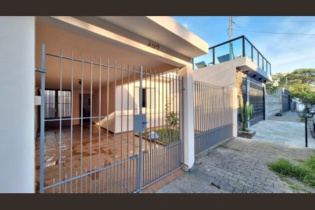 Casa à venda com 117m², 2 quartos e 2 vagasFachada