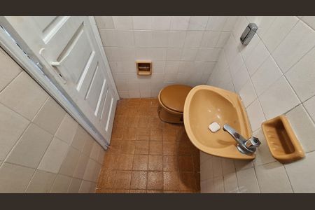 Casa à venda com 117m², 2 quartos e 2 vagasBanheiro de serviço