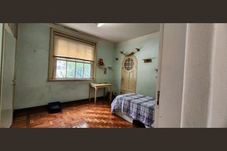 Casa à venda com 493m², 6 quartos e 3 vagas Casa à venda com 493m², 6 quartos e 3 vagasFoto 06