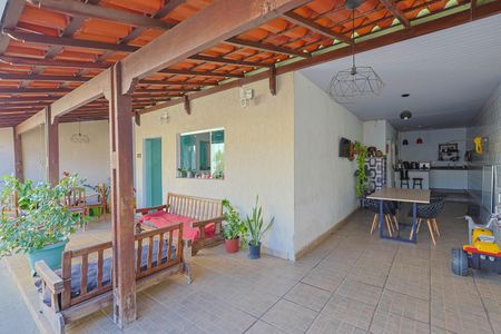 Casa para alugar com 220m², 4 quartos e 6 vagasVaranda da Cozinha