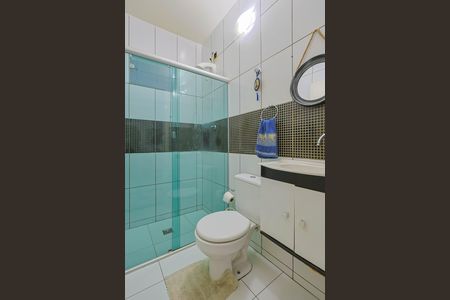 Casa para alugar com 220m², 4 quartos e 6 vagasBanheiro 2