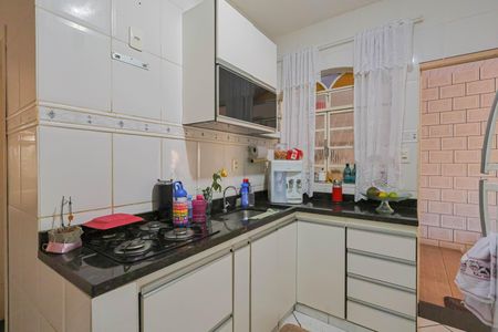 Casa para alugar com 220m², 4 quartos e 6 vagasCozinha