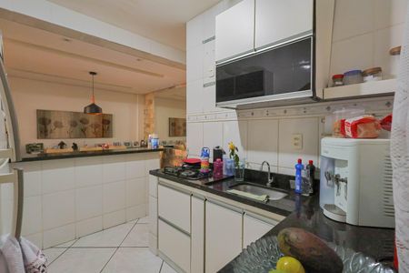 Casa para alugar com 220m², 4 quartos e 6 vagasCozinha