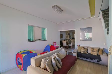 Casa para alugar com 220m², 4 quartos e 6 vagasSala