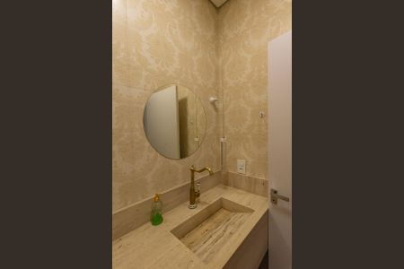 Casa de condomínio à venda com 225m², 4 quartos e 5 vagas Casa de condomínio à venda com 225m², 4 quartos e 5 vagasLavabo