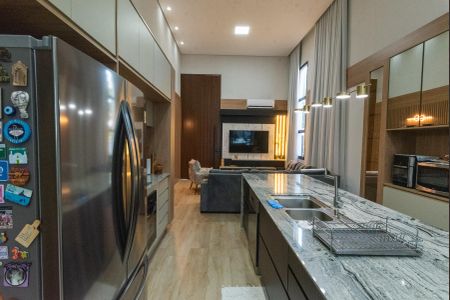 Casa de condomínio à venda com 225m², 4 quartos e 5 vagas Casa de condomínio à venda com 225m², 4 quartos e 5 vagasCozinha