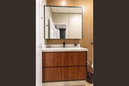 Casa de condomínio à venda com 225m², 4 quartos e 5 vagas Casa de condomínio à venda com 225m², 4 quartos e 5 vagasBanheiro da Suíte 2