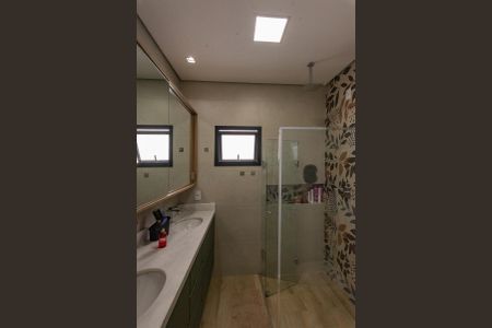 Casa de condomínio à venda com 225m², 4 quartos e 5 vagas Casa de condomínio à venda com 225m², 4 quartos e 5 vagasBanheiro da Suíte 3