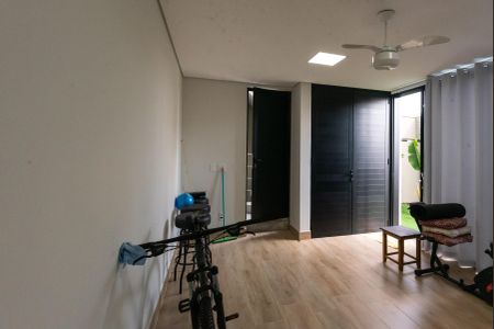 Casa de condomínio à venda com 225m², 4 quartos e 5 vagas Casa de condomínio à venda com 225m², 4 quartos e 5 vagasEdícula- Sala