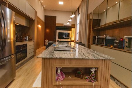 Casa de condomínio à venda com 225m², 4 quartos e 5 vagas Casa de condomínio à venda com 225m², 4 quartos e 5 vagasCozinha