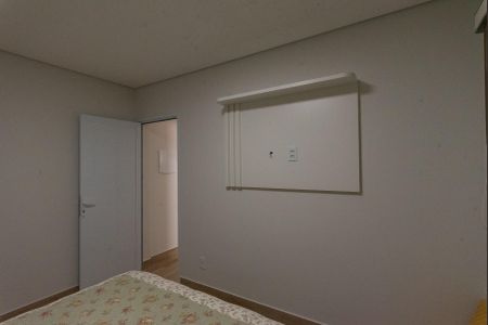 Casa de condomínio à venda com 225m², 4 quartos e 5 vagas Casa de condomínio à venda com 225m², 4 quartos e 5 vagasEdícula- Suíte