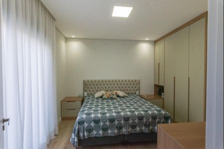 Casa de condomínio à venda com 225m², 4 quartos e 5 vagas Casa de condomínio à venda com 225m², 4 quartos e 5 vagasSuíte 3