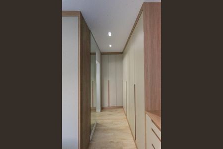 Casa de condomínio à venda com 225m², 4 quartos e 5 vagas Casa de condomínio à venda com 225m², 4 quartos e 5 vagasSuíte 3