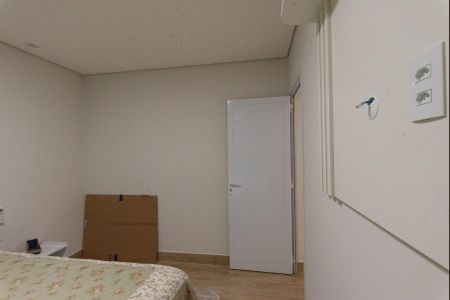 Casa de condomínio à venda com 225m², 4 quartos e 5 vagas Casa de condomínio à venda com 225m², 4 quartos e 5 vagasEdícula- Suíte