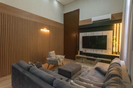 Casa de condomínio à venda com 225m², 4 quartos e 5 vagas Casa de condomínio à venda com 225m², 4 quartos e 5 vagasSala