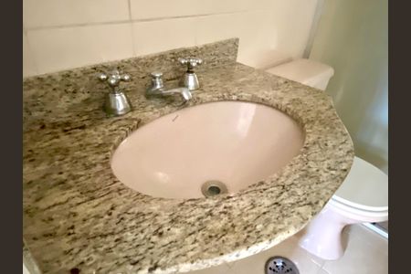 Apartamento à venda com 78m², 3 quartos e 2 vagas Apartamento à venda com 78m², 3 quartos e 2 vagasBanheiro