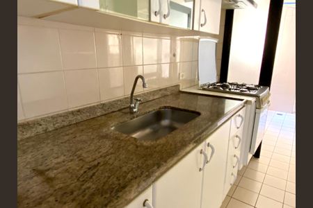 Apartamento à venda com 78m², 3 quartos e 2 vagas Apartamento à venda com 78m², 3 quartos e 2 vagasCozinha