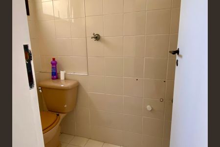 Apartamento à venda com 78m², 3 quartos e 2 vagas Apartamento à venda com 78m², 3 quartos e 2 vagasBanheiro de serviço