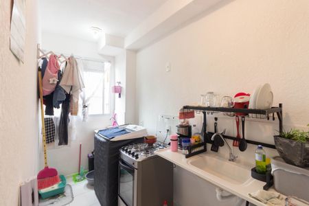 Apartamento para alugar com 43m², 2 quartos e sem vaga Apartamento para alugar com 43m², 2 quartos e sem vagaCozinha e Área de Serviço