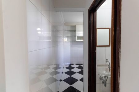 Casa à venda com 80m², 2 quartos e 2 vagas Casa à venda com 80m², 2 quartos e 2 vagasCorredor