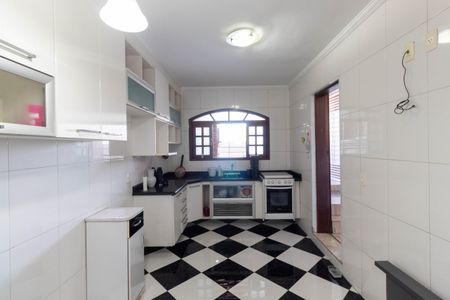 Casa à venda com 80m², 2 quartos e 2 vagas Casa à venda com 80m², 2 quartos e 2 vagasCozinha