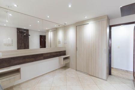 Casa à venda com 80m², 2 quartos e 2 vagas Casa à venda com 80m², 2 quartos e 2 vagasQuarto Suíte