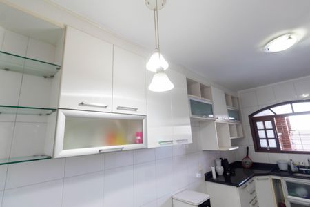 Casa à venda com 80m², 2 quartos e 2 vagas Casa à venda com 80m², 2 quartos e 2 vagasCozinha