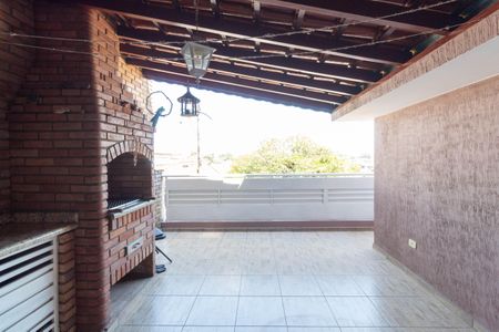 Casa à venda com 80m², 2 quartos e 2 vagas Casa à venda com 80m², 2 quartos e 2 vagasVaranda