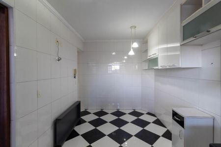 Casa à venda com 80m², 2 quartos e 2 vagas Casa à venda com 80m², 2 quartos e 2 vagasCozinha