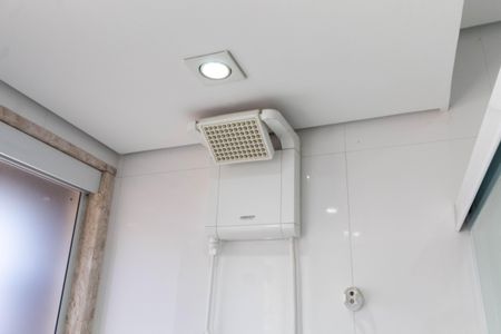 Casa à venda com 80m², 2 quartos e 2 vagas Casa à venda com 80m², 2 quartos e 2 vagasChuveiro