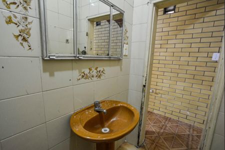 Casa para alugar com 150m², 2 quartos e 1 vaga Casa para alugar com 150m², 2 quartos e 1 vagaBanheiro da Suíte