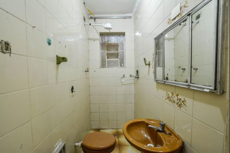 Casa para alugar com 150m², 2 quartos e 1 vaga Casa para alugar com 150m², 2 quartos e 1 vagaBanheiro da Suíte