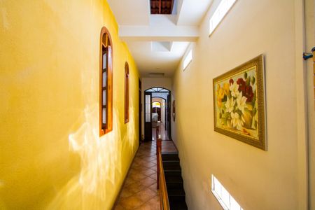 Casa à venda com 210m², 4 quartos e 2 vagas Casa à venda com 210m², 4 quartos e 2 vagasCorredor superior