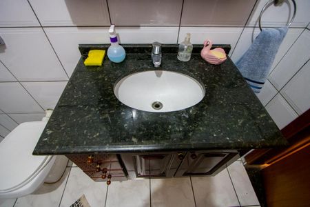 Casa à venda com 210m², 4 quartos e 2 vagas Casa à venda com 210m², 4 quartos e 2 vagasBanheiro social 1