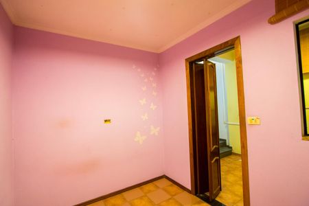 Casa à venda com 210m², 4 quartos e 2 vagas Casa à venda com 210m², 4 quartos e 2 vagasQuarto 4