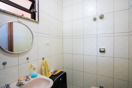 Casa à venda com 210m², 4 quartos e 2 vagas Casa à venda com 210m², 4 quartos e 2 vagasBanheiro do quarto 1