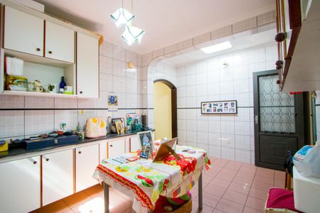 Casa à venda com 210m², 4 quartos e 2 vagas Casa à venda com 210m², 4 quartos e 2 vagasSala de jantar