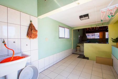 Casa à venda com 210m², 4 quartos e 2 vagas Casa à venda com 210m², 4 quartos e 2 vagasÁrea de serviço