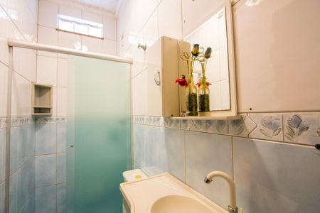 Casa à venda com 210m², 4 quartos e 2 vagas Casa à venda com 210m², 4 quartos e 2 vagasBanheiro social 2