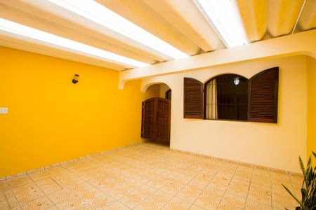 Casa à venda com 210m², 4 quartos e 2 vagas Casa à venda com 210m², 4 quartos e 2 vagasGaragem