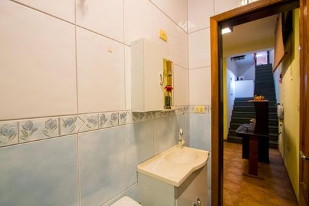 Casa à venda com 210m², 4 quartos e 2 vagas Casa à venda com 210m², 4 quartos e 2 vagasBanheiro social 2