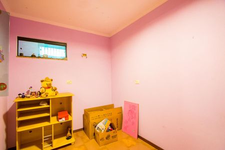 Casa à venda com 210m², 4 quartos e 2 vagas Casa à venda com 210m², 4 quartos e 2 vagasQuarto 4