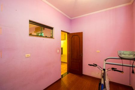 Casa à venda com 210m², 4 quartos e 2 vagas Casa à venda com 210m², 4 quartos e 2 vagasEscritório