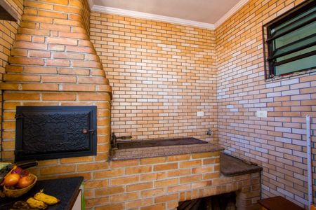 Casa à venda com 210m², 4 quartos e 2 vagas Casa à venda com 210m², 4 quartos e 2 vagasCozinha