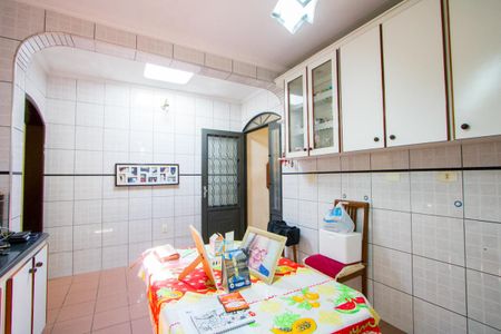 Casa à venda com 210m², 4 quartos e 2 vagas Casa à venda com 210m², 4 quartos e 2 vagasSala de jantar
