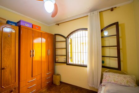 Casa à venda com 210m², 4 quartos e 2 vagas Casa à venda com 210m², 4 quartos e 2 vagasQuarto 2