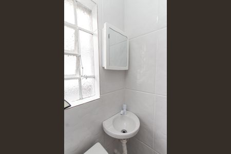 Casa para alugar com 17m², 1 quarto e sem vaga Casa para alugar com 17m², 1 quarto e sem vagaBanheiro