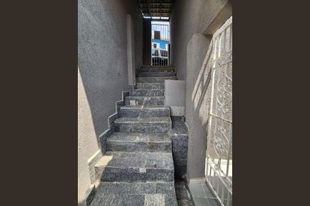 Casa para alugar com 17m², 1 quarto e sem vagaEscada